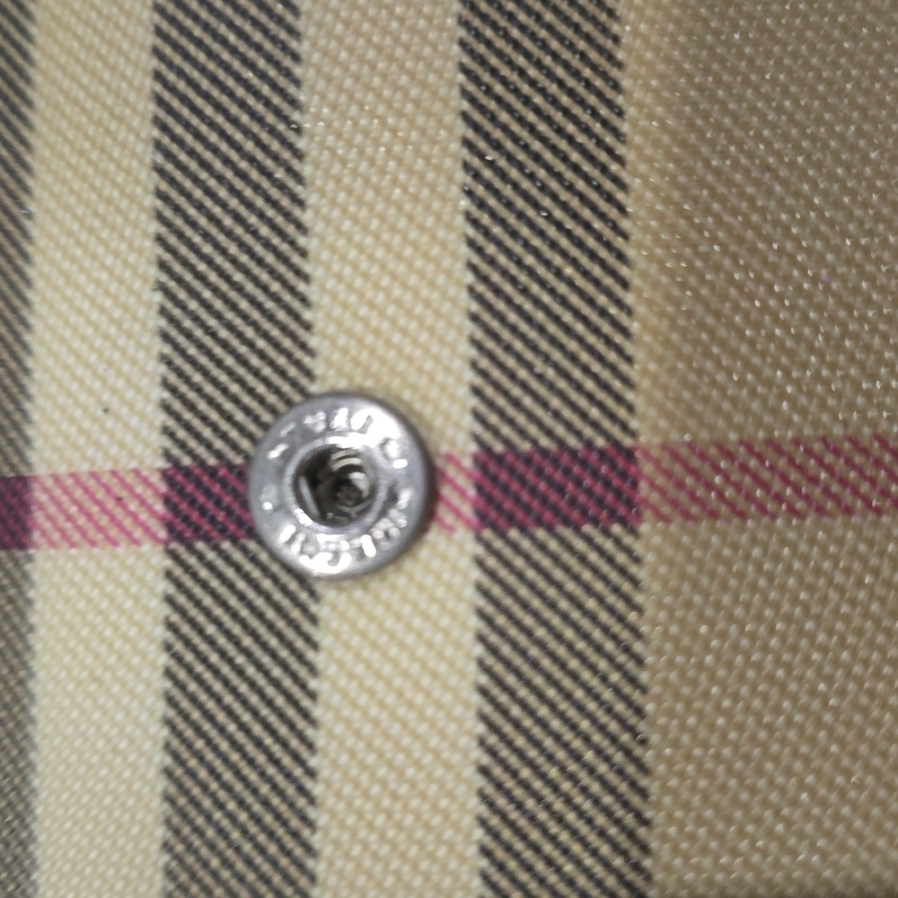 EUC Burberry Wallet - Picture 14 of 14